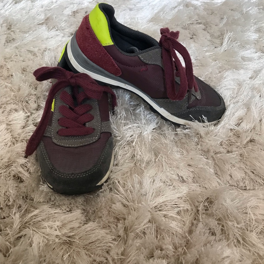 Boys French size 31 sneakers  worn twice